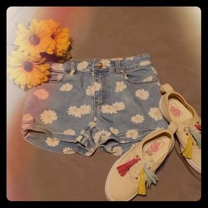Daisy printed denim shorts